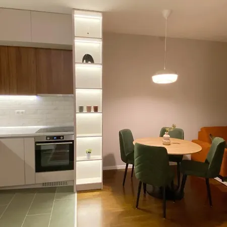 Park & Play * באניה לוקה